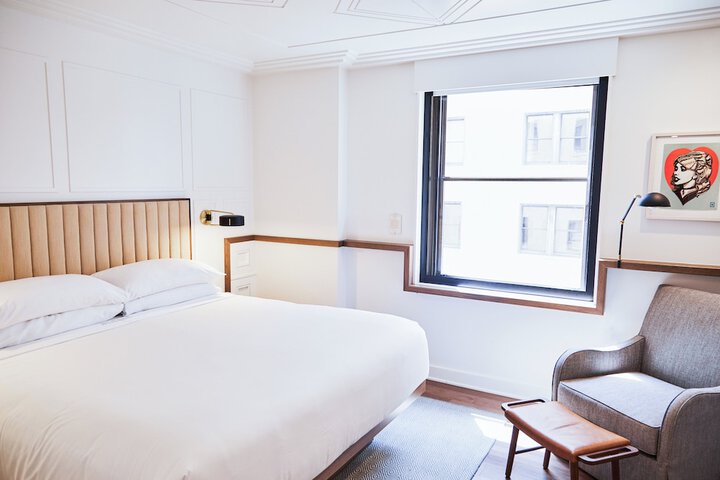 Room 31 of 108