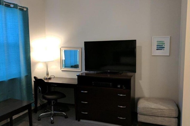 The Acorn Suites