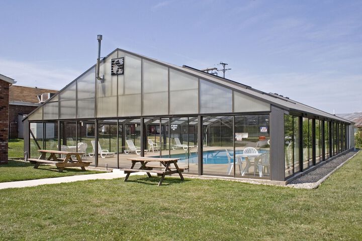 Pool 11 of 41