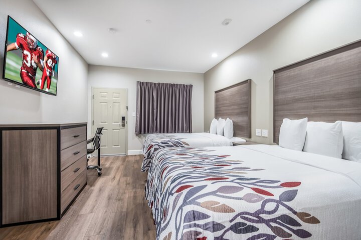 Room 25 of 34
