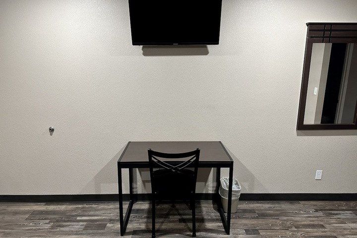 Room 12 of 46