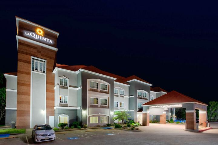La Quinta Inn & Suites by Wyndham Palestine