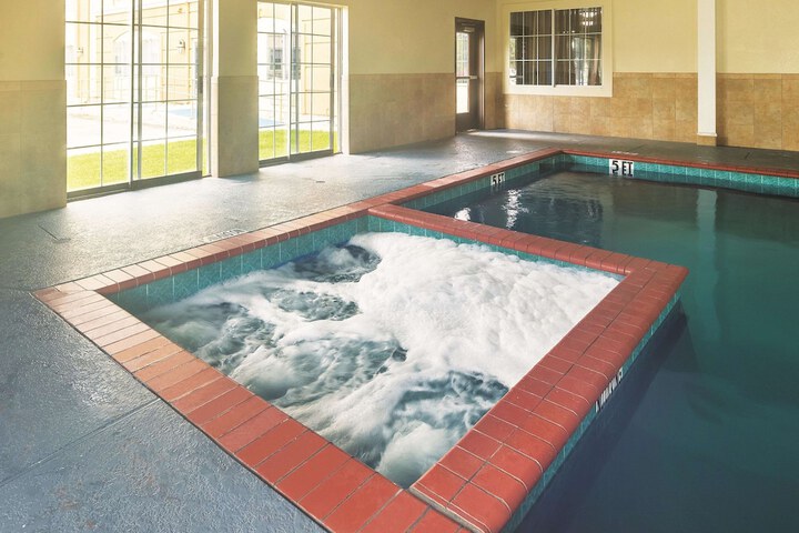 Pool 4 of 30