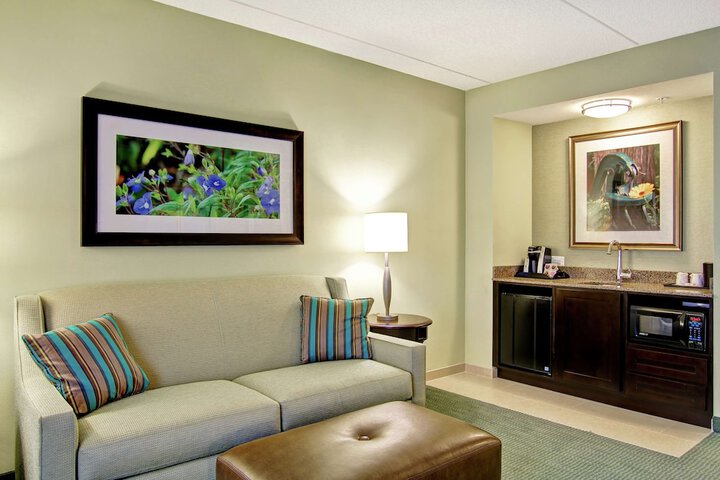 Hilton Garden Inn Woodbridge