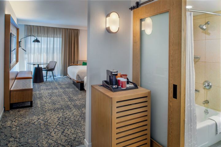 Sheraton Westport Plaza Hotel St. Louis
