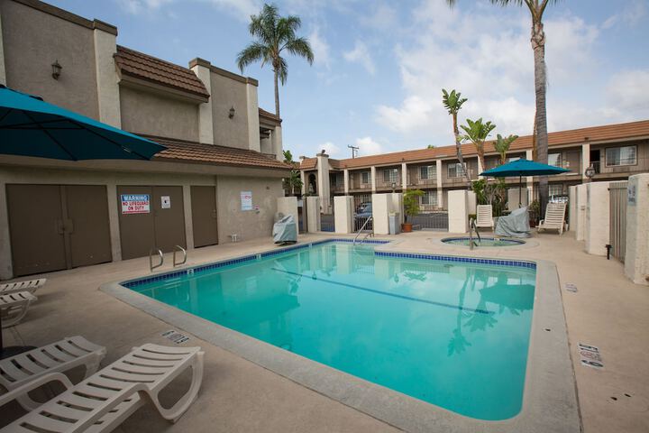 Pool 12 of 52