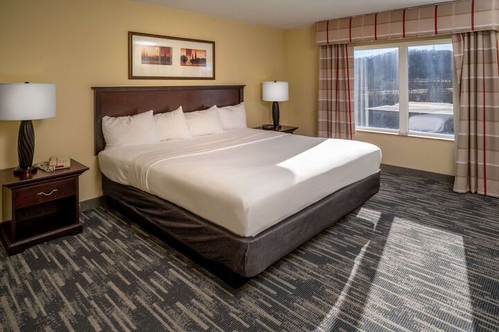 Room 32 of 54