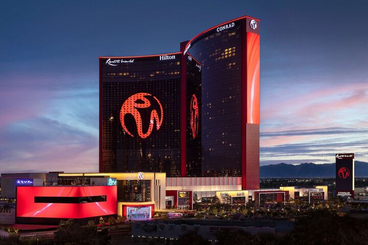 Hotel 2 of 152