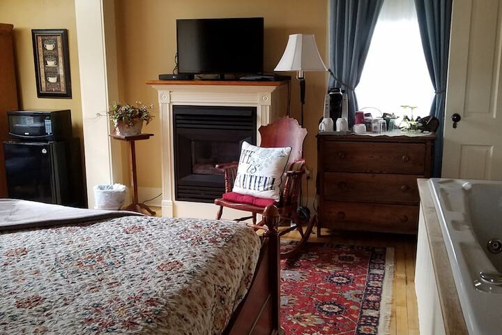 Room 27 of 65