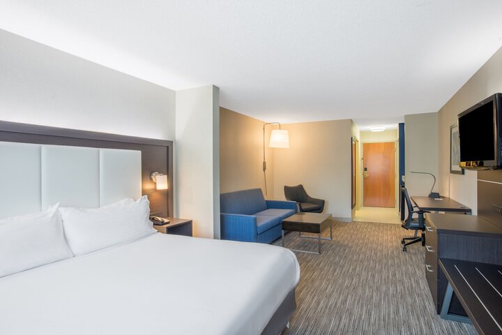 Room 11 of 39