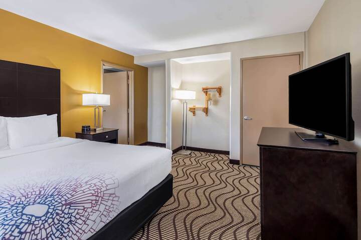 Room 7 of 36