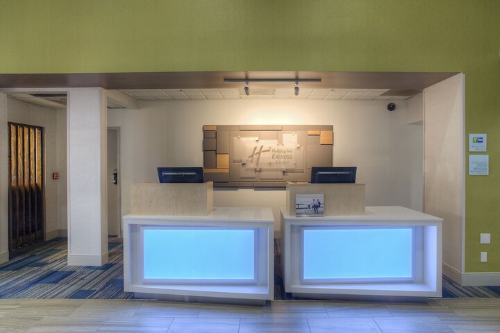Hotel 2 of 30