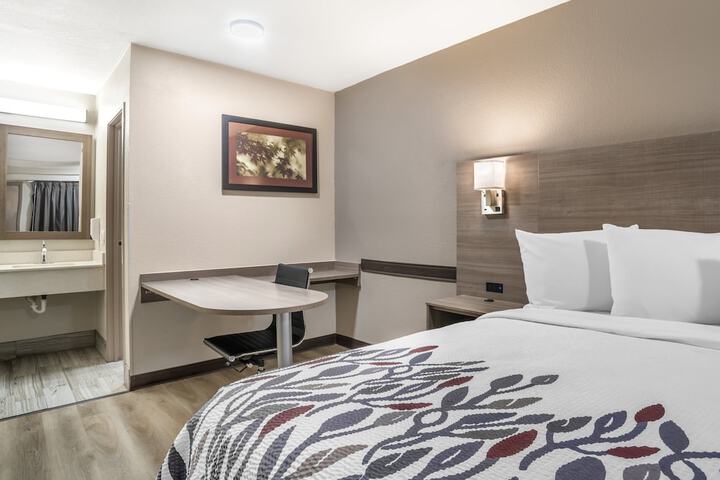 Room 18 of 41