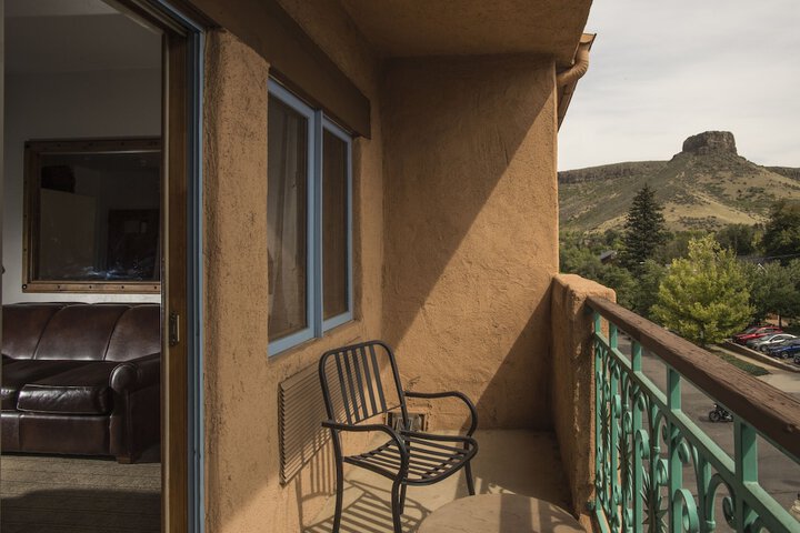 Table Mountain Inn
