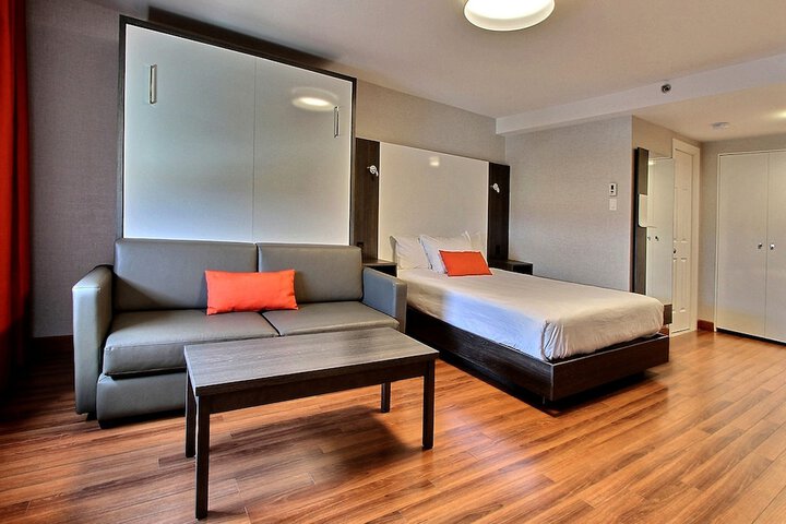 Room 65 of 107