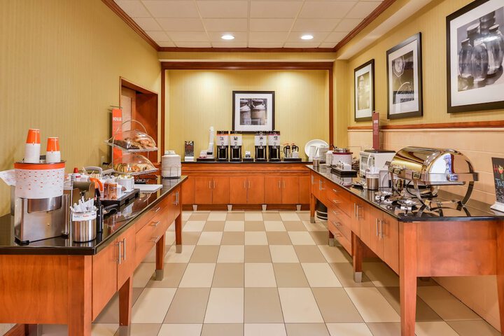 Breakfast/Coffee Service 60 of 69