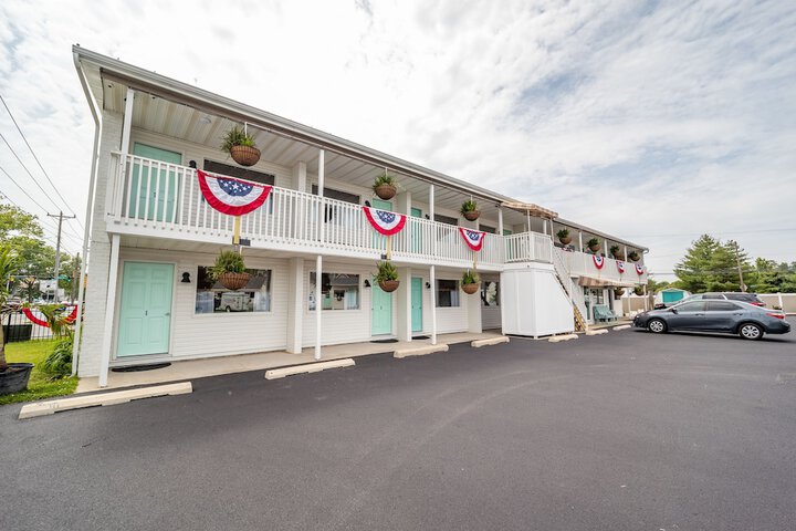 Ocean Glass Inn