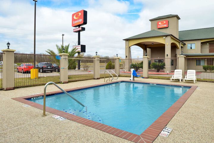 Pool 4 of 36