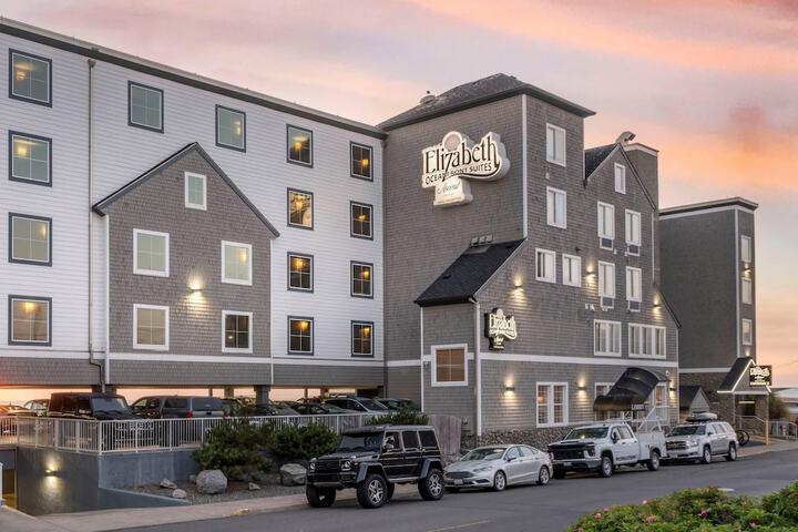 Elizabeth Oceanfront Suites an Ascend Collection Hotel