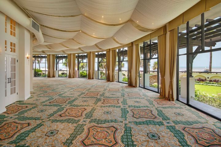 Grand Galvez Resort Autograph Collection