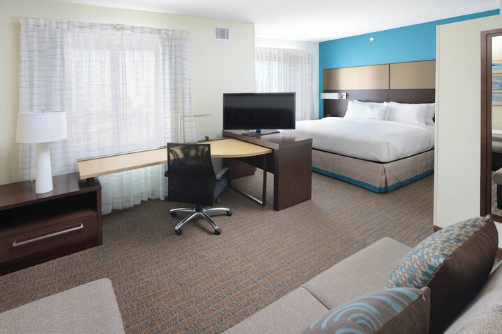 Room 12 of 17