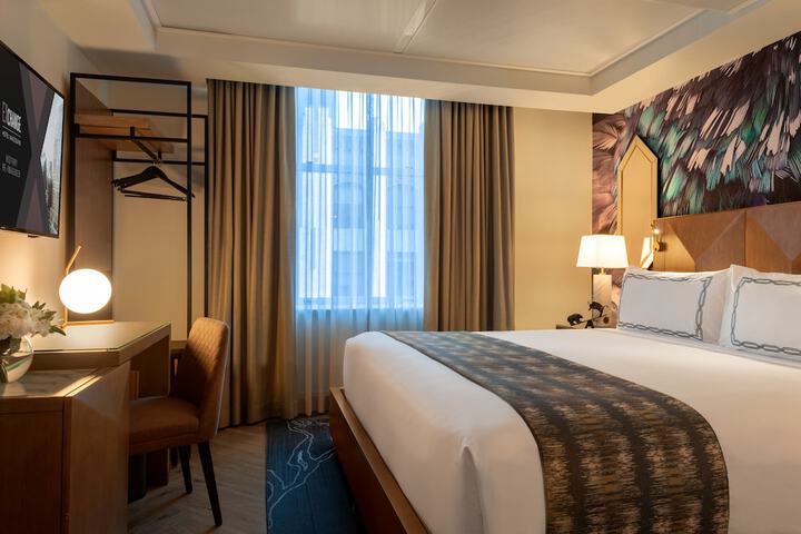 Room 10 of 50