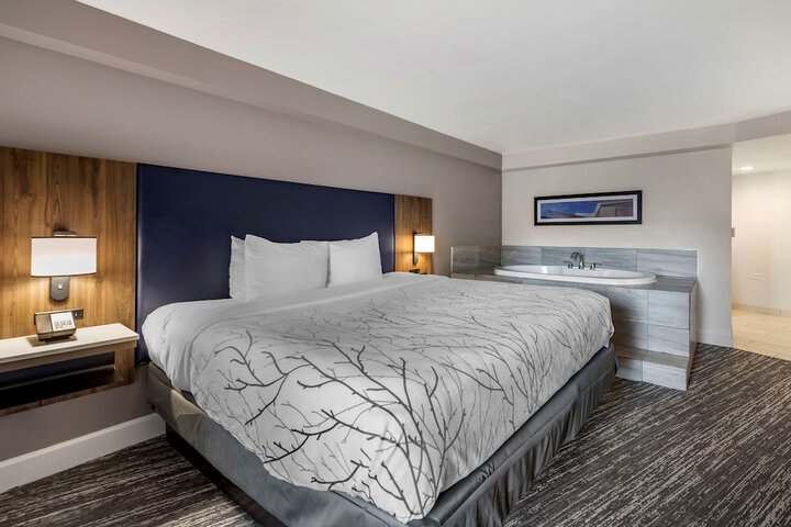 Room 30 of 55