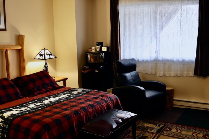 Room 43 of 66