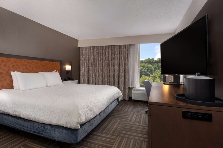Room 8 of 23