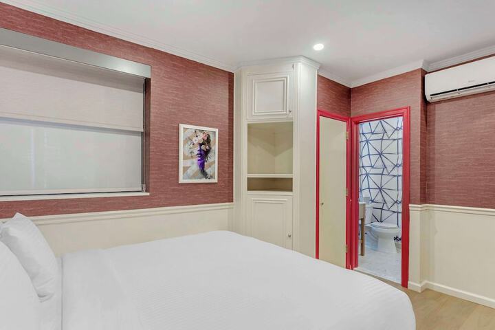 Room 81 of 84