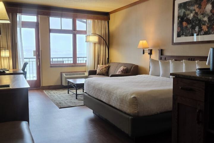 Canal Park Lodge