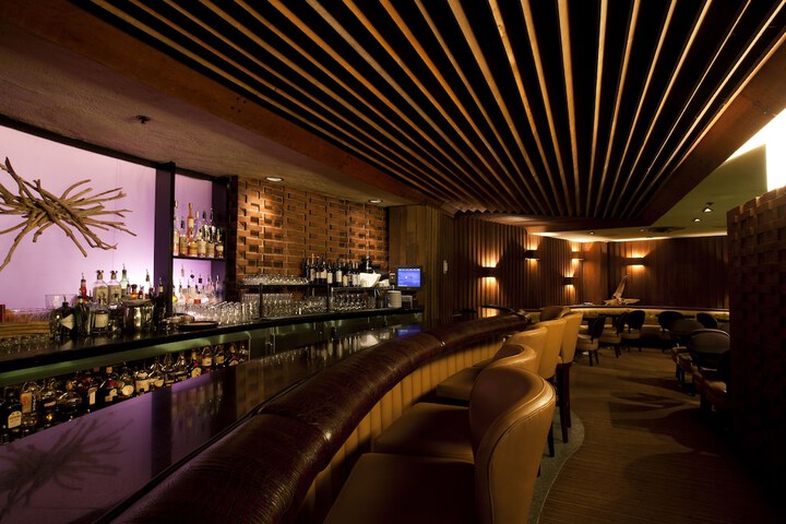 Lounge 48 of 60