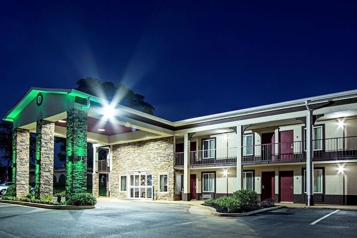 Red Roof Inn & Suites Greenwood SC