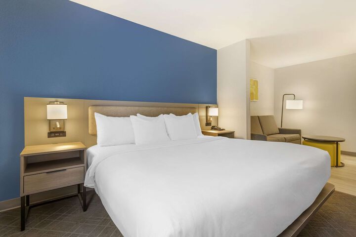 Room 21 of 51