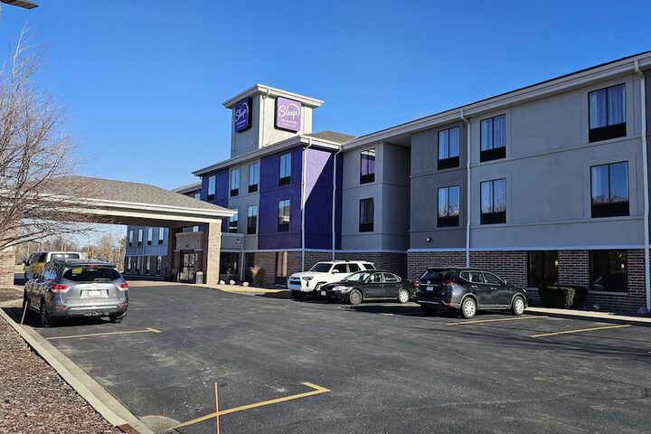 Sleep Inn & Suites Milwaukee Airport