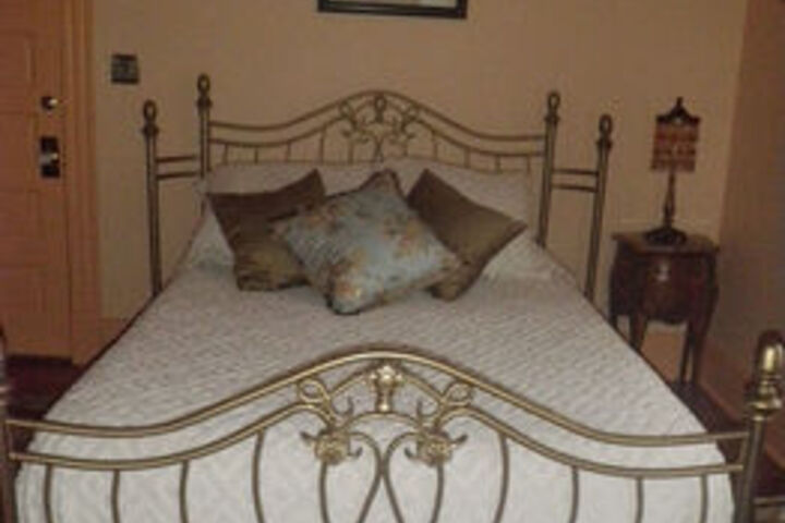 Butterfly Mansion Bed & Breakfast No Pets Allowed