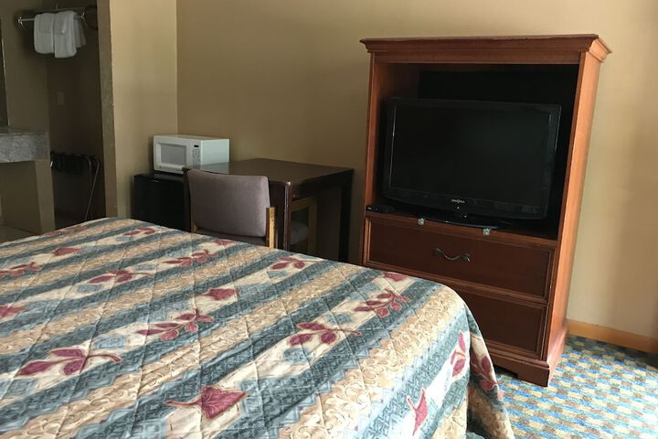 Room 2 of 20