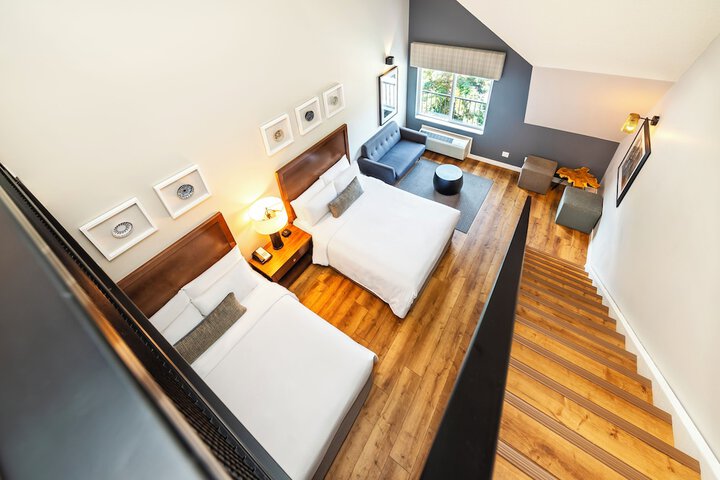 Room 34 of 52