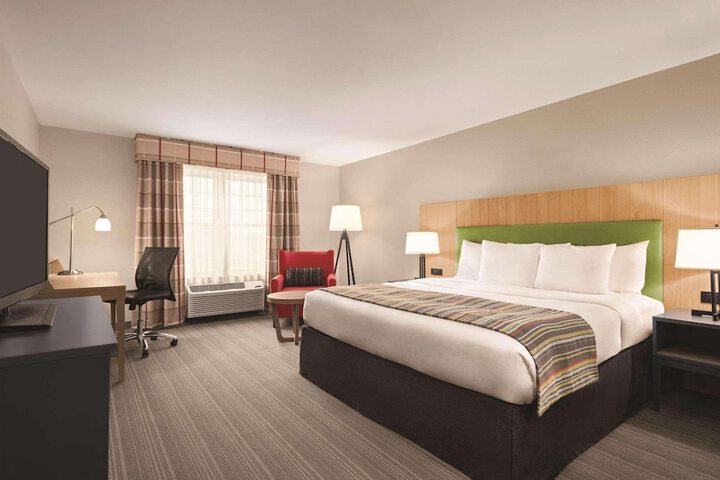 Room 10 of 30