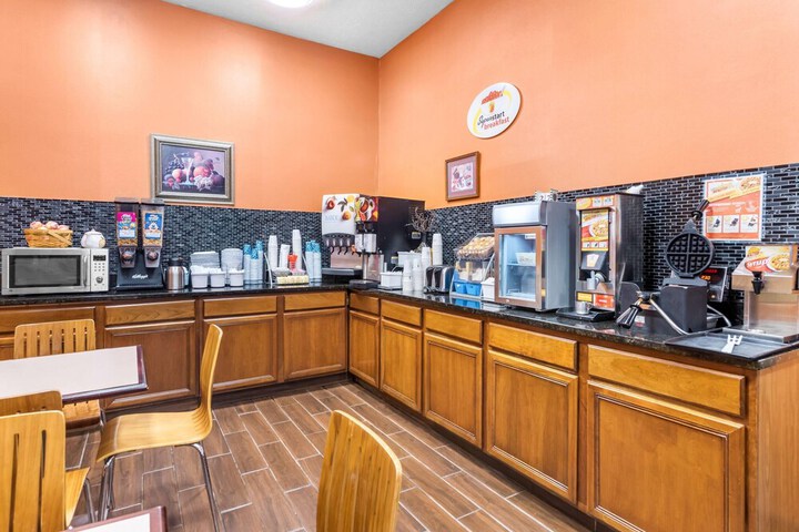 Super 8 by Wyndham Bellefontaine
