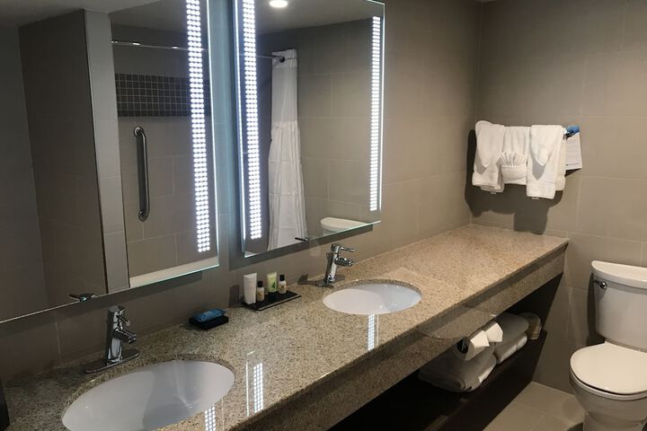 Room 29 of 104