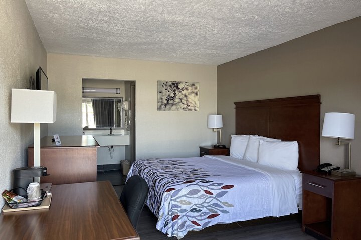 Room 19 of 30