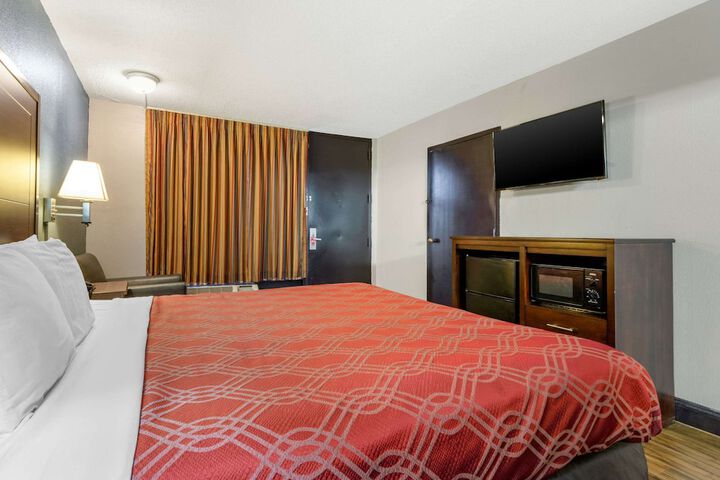 Room 11 of 21