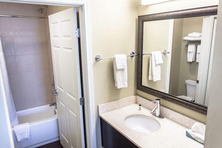 Staybridge Suites Minot by IHG