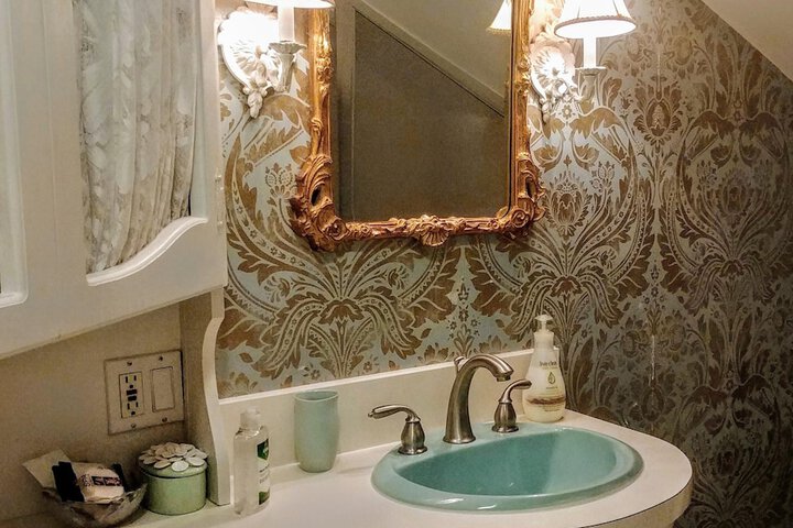 Room 7 of 35