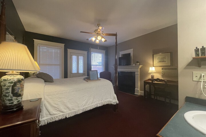 Room 7 of 67