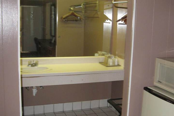Room 14 of 20