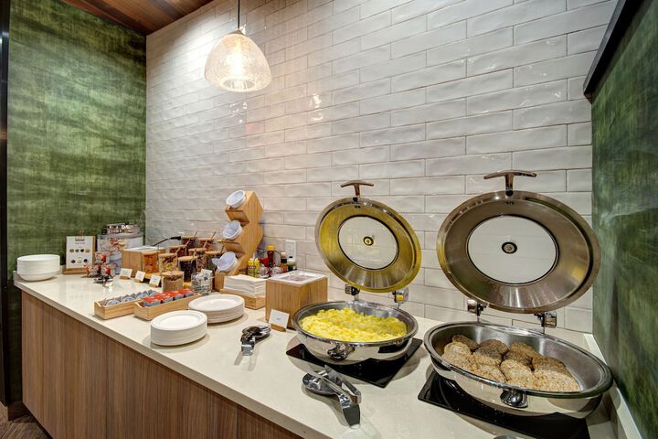 Breakfast/Coffee Service 32 of 37
