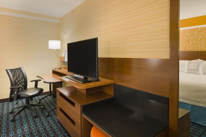 Room 13 of 39