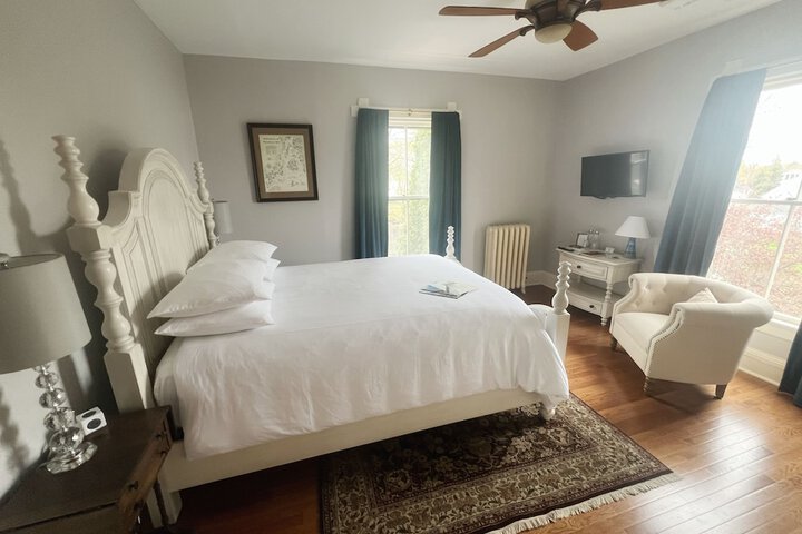 LimeRock Inn